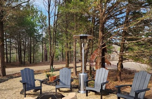 Murchison Location De VR | RV w/Lake Access - 4 acre Private Retreat