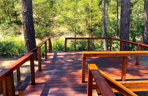 Cave Junction Maison | Rv42 With Large Deck On A Creek