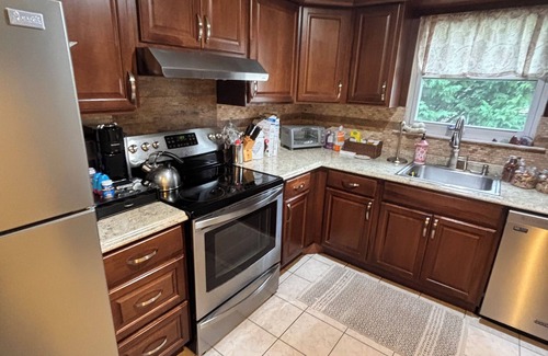 Farmingdale Appartement | Ryder Cup Rental, 1.4 miles away. n3-bedroom apartment with parking