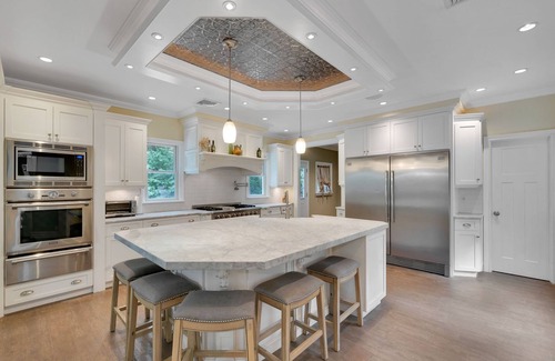 Dix Hills Maison | Ryder Cup rental 20 minutes to Bethpage Golf Course.n8 day rental for Ryder cup