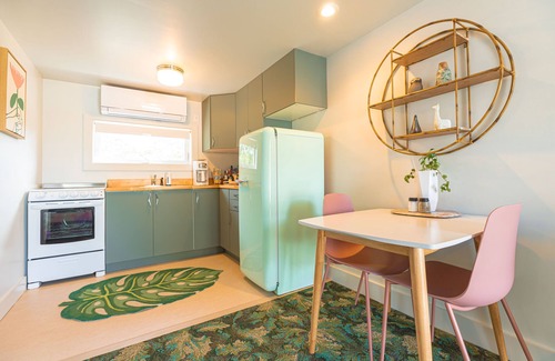 Rye Appartement | Rye Motor Inn - Deluxe Queen Studio Apartment - ADULTS ONLY