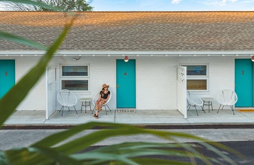 Rye Appartement | Rye Motor Inn - Deluxe Queen Studio Apartment - ADULTS ONLY