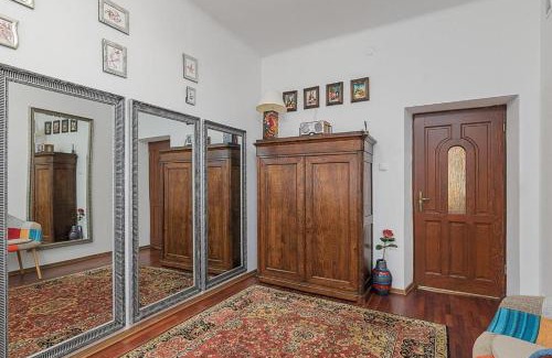 gmina Parzeczew Appartement | Rynek Nowego Miasta 27 by NYX Apart