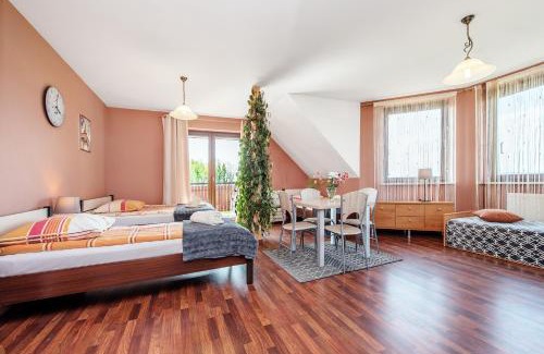 Wielka Wies Maison | RYSIÓWKA pokoje gościnne
