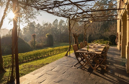 Ponte de Lima Appartement | São Julião Retreat | Pool, Jacuzzi & Garden Escape