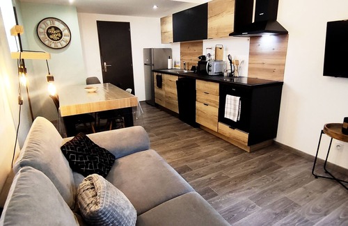 Sarreguemines Appartement | Séjour court, longFamille / Affaire,tout confortAnimaux acceptés conditions.