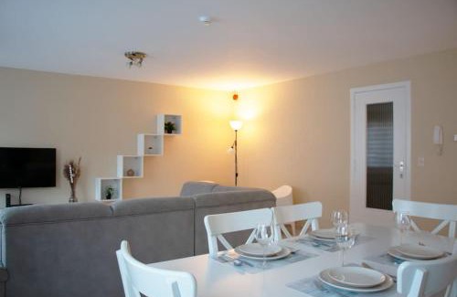Dinant Appartement | Séjour en bord de Meuse avec garage