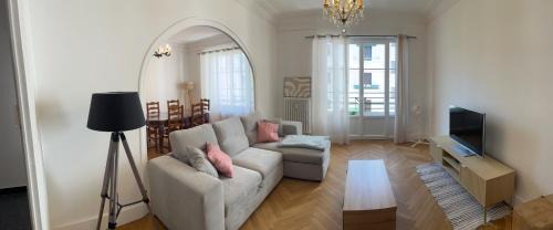 Chambery Appartement | Séjour lumineux à 800m gare, près des Éléphants
