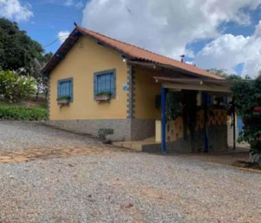 Tres Pontas Cabine | Sítio Casa de Boneca