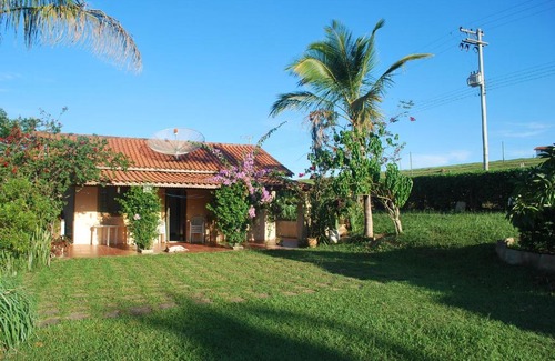 Porangaba Maison | Sítio com Lago,Piscina,Nascente,Churrasq,Forno,Gramado,Árvores,Pássaros.