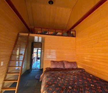 Kon Plong Cabine | Săn Mây Homestay and Coffee Măng Đen