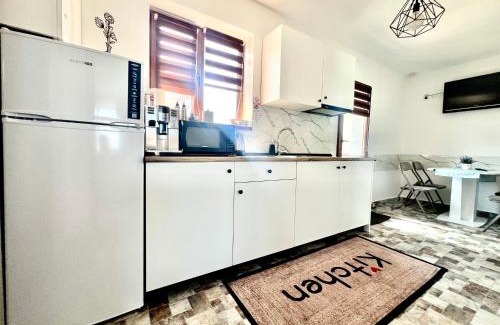Avrig Appartement | S-HOUSE Avrig Apartament Spațios cu Terasă Privată lângă Sibiu Ideal pentru Cupluri , Familii sau Tranzit