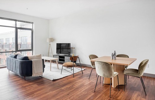Cascade Appartement | S Lake Union 2BR w Gym WD nr Space Needle SEA-192