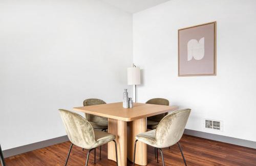 Cascade Appartement | S Lake Union 2BR w Gym WD nr Space Needle SEA-192
