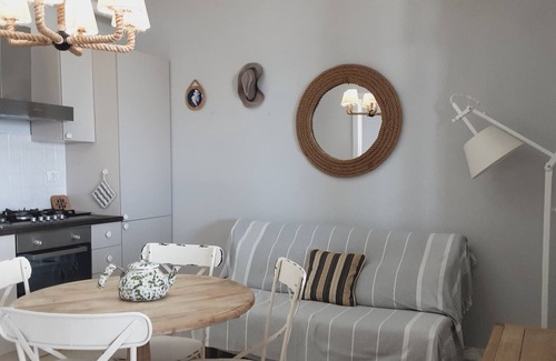 Santa Reparata Appartement | S. Reparata - Cozy three-room apartment with sea view - IUN Q8453