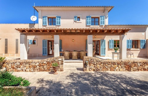 Es Llombards Chalet De Ski | Sa Bassa charming country holiday house with pool close to the village Es Llombards