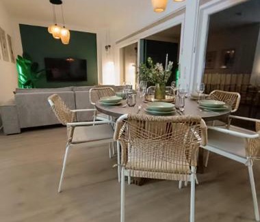 Warburg Appartement | SA Exklusives Stadtapartment mit 3 SZ
