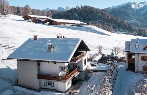 Bellamonte Appartement | Sa Mont Home - Moderno appartamento con parcheggio, sauna e deposito sci
