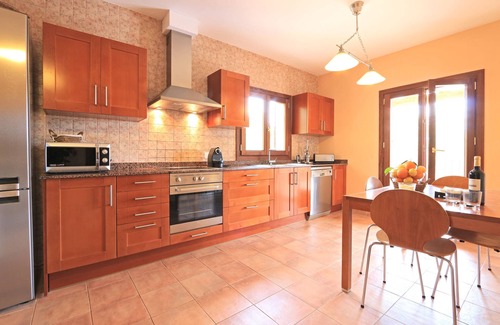 Alaro Maison | Situation idyllique, maison individuelle avec piscine privée, tranquillité, terrasses, internet
