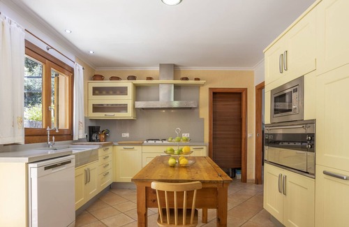 Escorca Maison | House in the Sierra de Tramuntana, with 3 bedrooms, 2 bathrooms, barbecue and wifi