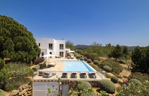 Santa Eulalia del Rio Villa | Sa Vinya Vella Prestige Villa - large pool - luxury retreat