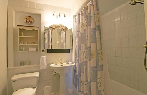 Parrot Cove Lit Et Petit-Déjeuner | Sabal Palm House Bed and Breakfast