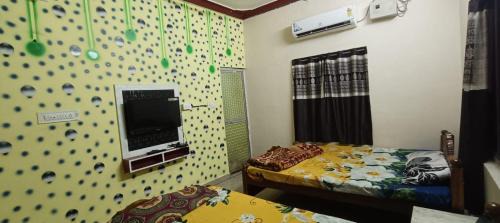 Ghatgan Maison | Sabitri Guest House and Hotel