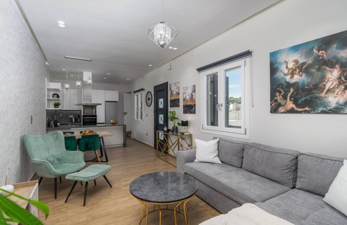 Tripiti Maison | Sada's House