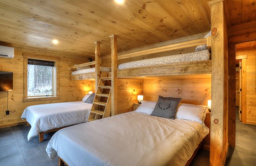 Rangeley Maison | Saddleback Chalet - Beautiful New Construction on Magalloway Loop
