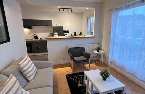 Folie-Couvrechef Appartement | Sador, Joli appt proche mémorial de Caen
