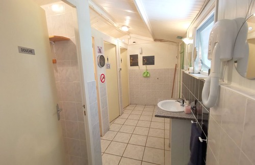 Saint-Jory-de-Chalais Chalet De Ski | Safari Glamping Tent in the Dordogne