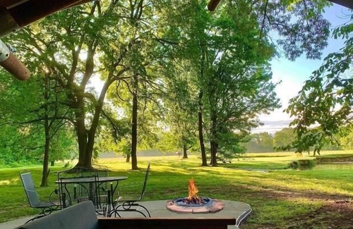 Manchester Cabine | Safari Tent - Unique Safari Tent with Comfy Furniture and a Full Bed!