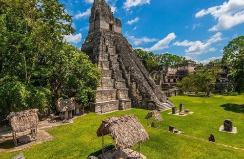 San Benito Hôtel | Safe and clean hotel in San Benito with WiFi and AC smart TV