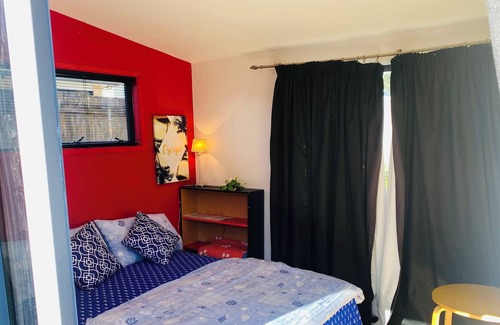 Te Puke Cabine | Safe and Secure - Central Te Puke