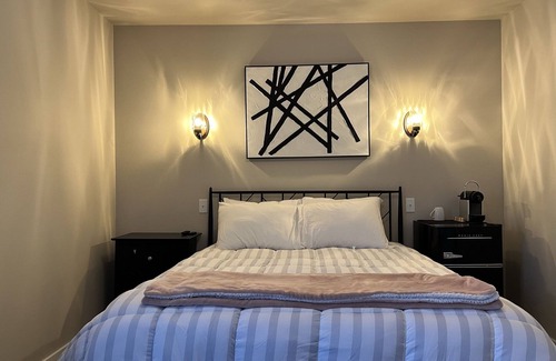Mossyrock Hôtel | Safe Clean Room w/ AC + TV Wi-Fi Downtown by Lakes
