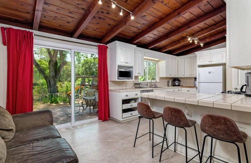 Walnut Creek Maison | Safe, Quiet Home Located Near Parks, BART, and SF