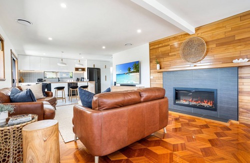 Bridport Maison | Safe Sheltered Beaches Close by