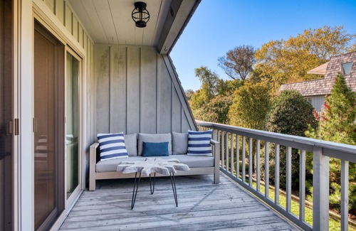 Sag Harbor Maison | Sag Harbor 2BR Townhome w/Patio, Smart Home & Boat Slip