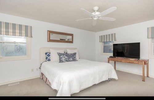 Sag Harbor Maison | Sag Harbor/Long Beach in the Fall, pool is still open & HIFF coming in October