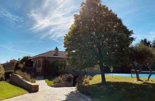Ganuza Maison | SagastiEnea Villa con Piscina y Tenis en la Rioja