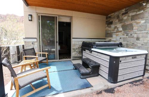 Moab South Valley Maison | Sage Creek E3 in Moab with Private Hot Tub and Community Pool