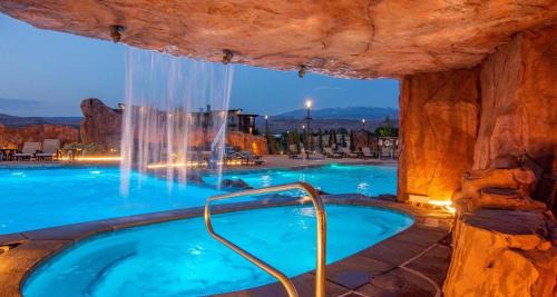 Moab South Valley Maison | Sage Creek E3 in Moab with Private Hot Tub and Community Pool
