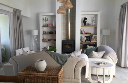 Montagu Maison | Sage