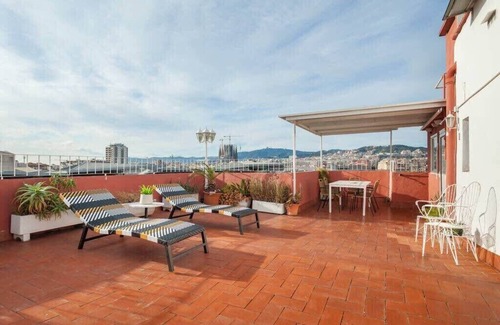 El Parc i la Llacuna del Poblenou Appartement | 2BD Private Terrace with Sagrada Familia views