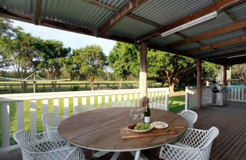 Anna Bay Maison | Sahara Trails House WiFi Air Conditioning Horse Riding and much more