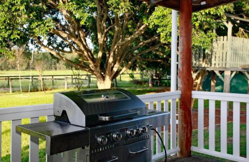 Anna Bay Maison | Sahara Trails House WiFi Air Conditioning Horse Riding and much more