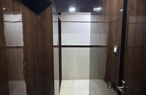 Thane West Hôtel | Sai Residency & Dormitory