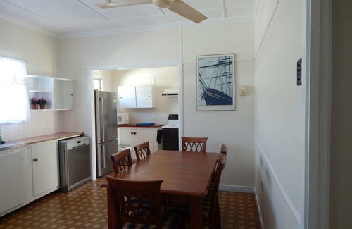 Lota Maison | Sailor's Rest Holiday House