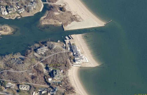 Town of Southold Town Maison | Sailors Delight Beach House:Private Beach, Vineyards,Farm Stands, North Fork