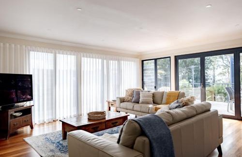 Mollymook Beach Maison | Sails on Bannister